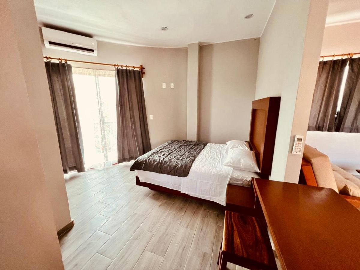 Hotel Manglar Suites Махахуал Екстериор снимка