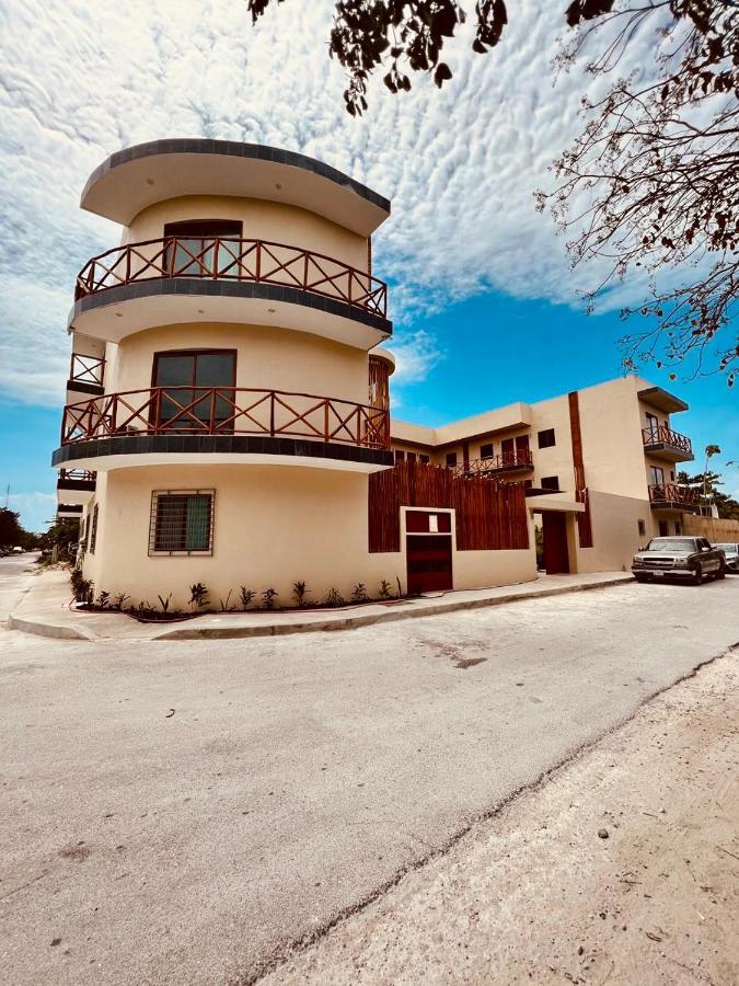Hotel Manglar Suites Махахуал Екстериор снимка