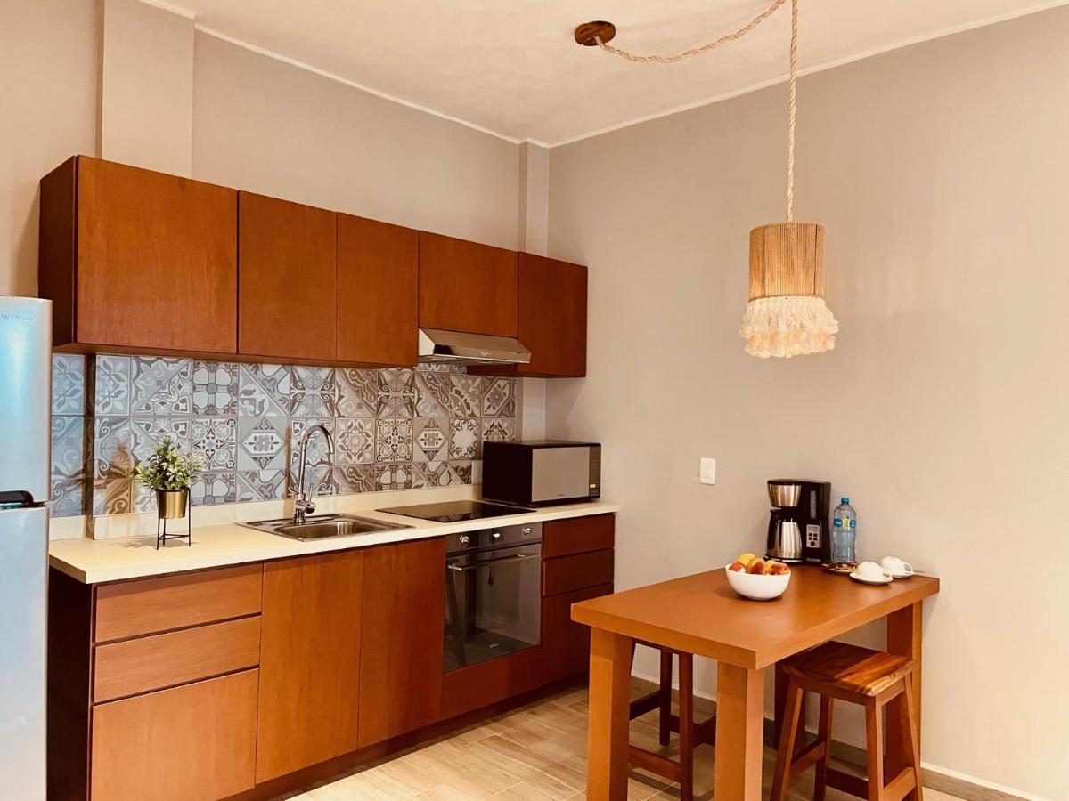 Hotel Manglar Suites Махахуал Екстериор снимка
