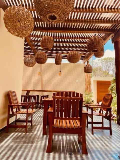 Hotel Manglar Suites Махахуал Екстериор снимка